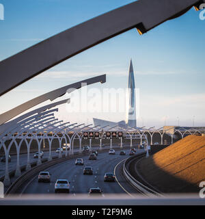 Sankt Petersburg. Russland - 29. MÄRZ 2019. Skyscraper Lakhta Zentrum Gazprom Hauptquartier und und westlichen Geschwindigkeit Durchmesser Stockfoto