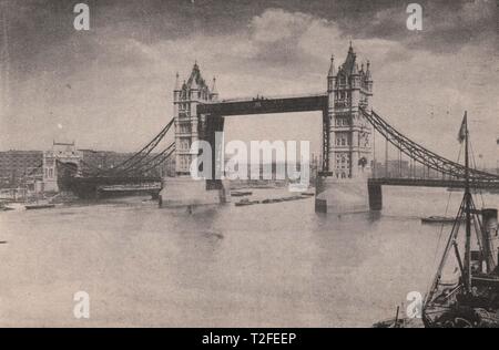 Blick von der Tower Bridge, Blick auf den Fluss Stockfoto
