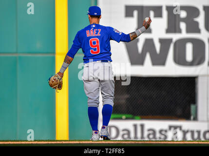 Mar 31, 2019: Chicago Cubs shortstop Javier Baez #9 Während eine MLB Spiel zwischen den Chicago Cubs und der Texas Rangers bei Globe Life Park in Arlington, TX Texas besiegt Chicago 11-10 Albert Pena/CSM. Stockfoto