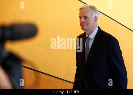 Brüssel, Belgien. 2. April 2019. Europäische Union Chief Brexit Verhandlungsführer Michel Barnier wendet das Europäische Parlament Ausschuss für Auswärtige Angelegenheiten. Alexandros Michailidis/Alamy leben Nachrichten Stockfoto