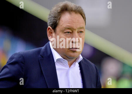 Arnheim, 02-04-2019, GelreDome, Saison 2018 / 2019, Vitesse Trainer Leonid Slutskiy vor dem Spiel Vitesse-AZ Stockfoto