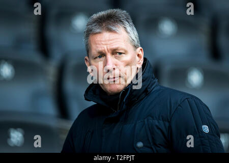 ALMELO - 02-04-2019, Polman Stadion niederländische Fußball eredivisie Saison 2018 / 2019. Heracles Almelo Trainer Frank Wormuth während des Spiels Herakles - Willem II. Stockfoto