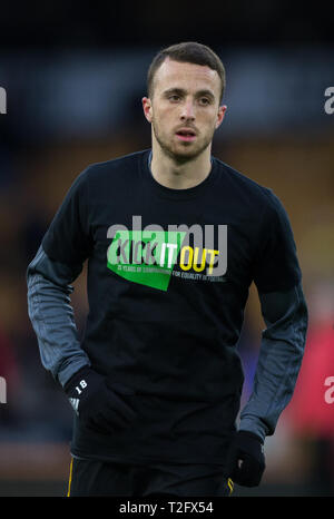 Wolverhampton, Großbritannien. 02 Apr, 2019. Diogo Jota der Wölfe vor Gleichen während der Premier League Match zwischen Wolverhampton Wanderers und Manchester United an Molineux, Wolverhampton, England am 2. April 2019. Foto von Andy Rowland. Credit: Andrew Rowland/Alamy leben Nachrichten Stockfoto