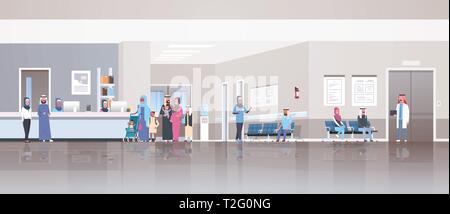 Arabische Patienten in traditioneller Kleidung stehen die Warteschlange am Krankenhaus Rezeption Wartehalle ärzte Beratung im Gesundheitswesen Konzept Klinik inte Stock Vektor