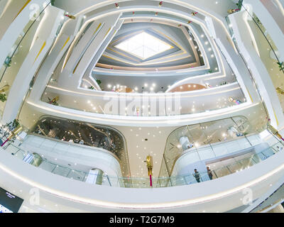 BANGKOK, THAILAND - Februar 2019: Innenraum von Symbol Siam Einkaufszentrum in Bangkok. Stockfoto