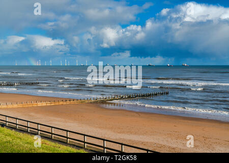 Aberdeen Strand, Promenade, Windpark offshore, Aberdeenshire, Hochland, Schottland Großbritannien Stockfoto