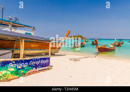 Februar 2019. Ko Lipe Tarutao National Marine Park Thailand. Ein Blick auf die Boote in Ko Lipe Tarutao National Marine Park Thailand Stockfoto