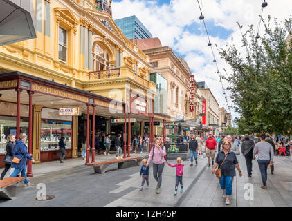 Adelaide, Australien. Der Adelaide Arcade auf die Rundle Mall, Central Business District (CBD), Adelaide, South Australia, Australien Stockfoto