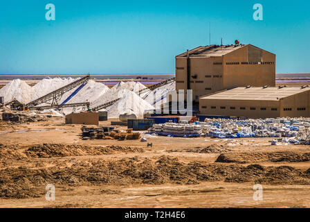 Saltwork in den Atlantischen Ozean in der Nähe von Walvis Bay, Namibia, Afrika Stockfoto