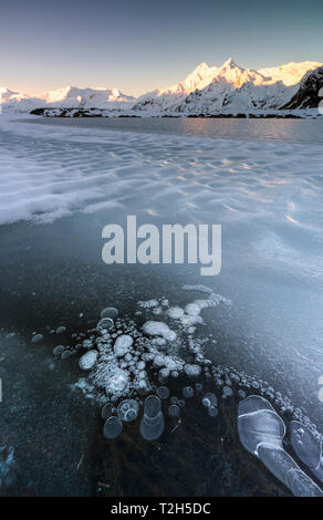 Gefrorenen See Andossi in Sunrise Valley, Italien, Europa Stockfoto