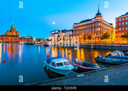 Hafen bei Sonnenuntergang in Helsinki, Finnland, Europa Stockfoto