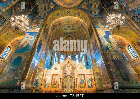 Innenraum der Kirche des Erlösers auf verschüttetem Blut in St. Petersburg, Russland, Europa Stockfoto