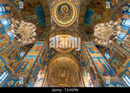 Innenraum der Kirche des Erlösers auf verschüttetem Blut in St. Petersburg, Russland, Europa Stockfoto