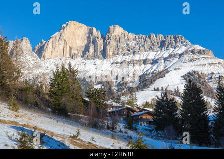 Berge im Winter in Karersee, Italien, Europa Stockfoto