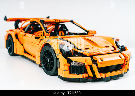Bukarest, Rumänien - 02 April, 2019: Porsche 911 GT3 RS LEGO Modell Stockfoto