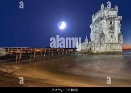 Torre de Belem, Belem Tower oder Turm von St. Vincent in der Nacht, Belem, Lissabon, Portugal Stockfoto