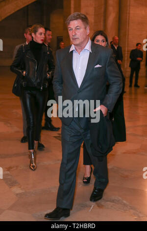 New York, Vereinigte Staaten. 01 Apr, 2019. Alec Baldwin besucht Premiere der öffentlichen Film an der New York Public Library Credit: Lev Radin/Pacific Press/Alamy leben Nachrichten Stockfoto