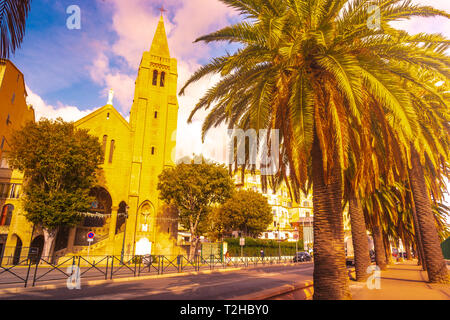 Schöne Kirche Notre Dame de Lourdes in Bastia auf Korsika. Wahrzeichen der Hauptstadt der Insel Korsika. Stockfoto