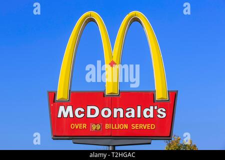 Logo von Mc Donald's, Bracebridge, Ontario, Kanada Stockfoto