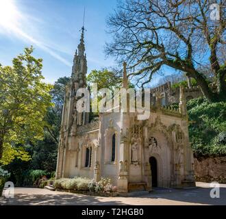 Kapelle im Garten des Schlosses, Quinta da Regaleira, Kulturlandschaft Sintra, Sintra, Portugal Stockfoto