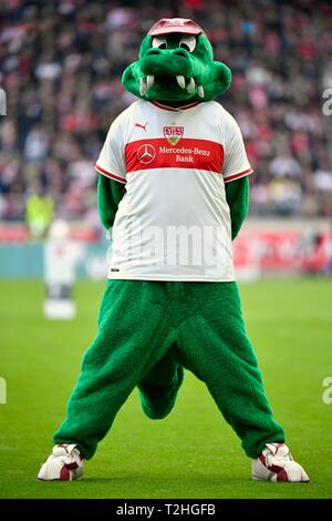 Krokodil Abbildung Fritzle, Maskottchen der VfB Stuttgart, Mercedes-Benz Arena, Stuttgart, Baden-Württemberg, Deutschland Stockfoto