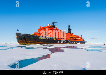 Eisbrecher "50 Jahre Sieg" am Nordpol, Arktis Stockfoto