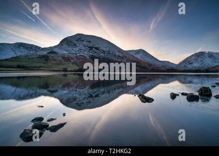 Sonnenaufgang über Brüder Wasser und Hartstop in Cumbria, den englischen Lake District, England, Vereinigtes Königreich, Europa Stockfoto