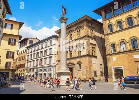 Spalte der Gerechtigkeit in der Piazza Santa Trinita, Florenz, Toskana, Italien, Europa Stockfoto