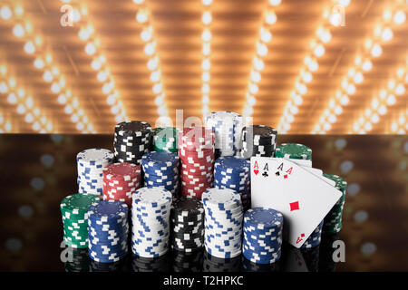 Classic Casino, Poker Chips Hintergrund Stockfoto