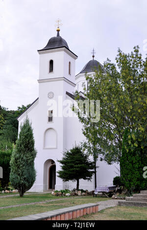 Fruskogorski Kloster Petkovica im Nationalpark Fruška Gora, Serbien Stockfoto