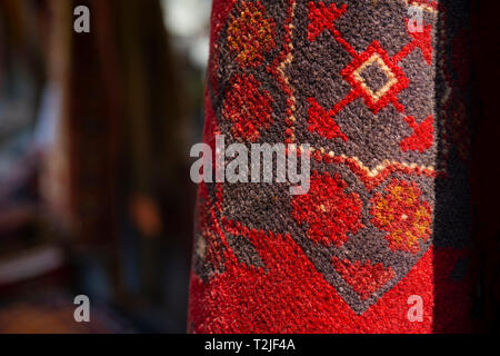 Orientalische Teppiche auf dem Markt. Stockfoto