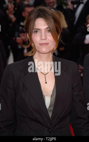 CANNES, Frankreich. Mai 13, 2000: Die französische Schauspielerin Agnes Jaoui bei der Premiere von O Brother Where Art Thou im Wettbewerb der Filmfestspiele von Cannes. Bild: Paul Smith/Featureflash Stockfoto