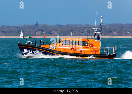 RNLI, Rettungsboot, Royal National Lifeboat Institute, Boot-, Rettungs-, Cowes, Isle of Wight, England, Vereinigtes Königreich, Stockfoto