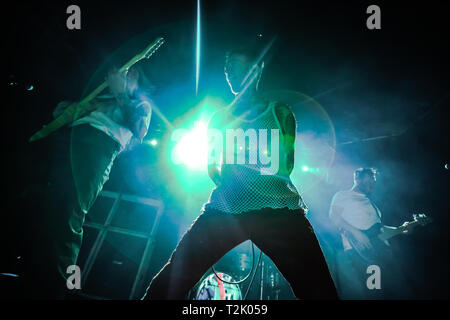 Bologna, Italien. 26 Mär, 2019. Hellfire Buchung präsentiert Frank Carter & die Klapperschlangen. In den letzten Jahren, Frank Carter, der ehemalige Galgen Frontmann, hat nie aufgehört zu begeistern und seine enorme Kreativität und seine Liebe für die Musik zeigen, die auf den renommiertesten Bühnen in Europa zusammen mit seinem Rattesnakes, mehrmals vorhanden, im Reading & Leeds Festival zu spielen, um den Download und viele andere lokale Festivals wie dem Home Festival und die Firenze Felsen zu Beginn des Bands des Kalibers von Foo Fighters & Biffy Clyro! Credit: Luigi Rizzo/Pacific Press/Alamy leben Nachrichten Stockfoto