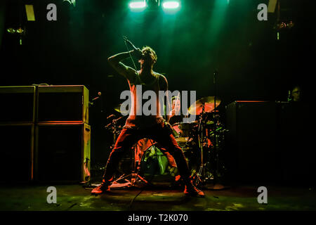 Bologna, Italien. 26 Mär, 2019. Hellfire Buchung präsentiert Frank Carter & die Klapperschlangen. In den letzten Jahren, Frank Carter, der ehemalige Galgen Frontmann, hat nie aufgehört zu begeistern und seine enorme Kreativität und seine Liebe für die Musik zeigen, die auf den renommiertesten Bühnen in Europa zusammen mit seinem Rattesnakes, mehrmals vorhanden, im Reading & Leeds Festival zu spielen, um den Download und viele andere lokale Festivals wie dem Home Festival und die Firenze Felsen zu Beginn des Bands des Kalibers von Foo Fighters & Biffy Clyro! Credit: Luigi Rizzo/Pacific Press/Alamy leben Nachrichten Stockfoto