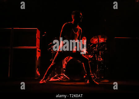 Bologna, Italien. 26 Mär, 2019. Hellfire Buchung präsentiert Frank Carter & die Klapperschlangen. In den letzten Jahren, Frank Carter, der ehemalige Galgen Frontmann, hat nie aufgehört zu begeistern und seine enorme Kreativität und seine Liebe für die Musik zeigen, die auf den renommiertesten Bühnen in Europa zusammen mit seinem Rattesnakes, mehrmals vorhanden, im Reading & Leeds Festival zu spielen, um den Download und viele andere lokale Festivals wie dem Home Festival und die Firenze Felsen zu Beginn des Bands des Kalibers von Foo Fighters & Biffy Clyro! Credit: Luigi Rizzo/Pacific Press/Alamy leben Nachrichten Stockfoto