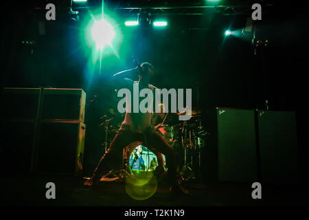 Bologna, Italien. 26 Mär, 2019. Hellfire Buchung präsentiert Frank Carter & die Klapperschlangen. In den letzten Jahren, Frank Carter, der ehemalige Galgen Frontmann, hat nie aufgehört zu begeistern und seine enorme Kreativität und seine Liebe für die Musik zeigen, die auf den renommiertesten Bühnen in Europa zusammen mit seinem Rattesnakes, mehrmals vorhanden, im Reading & Leeds Festival zu spielen, um den Download und viele andere lokale Festivals wie dem Home Festival und die Firenze Felsen zu Beginn des Bands des Kalibers von Foo Fighters & Biffy Clyro! Credit: Luigi Rizzo/Pacific Press/Alamy leben Nachrichten Stockfoto