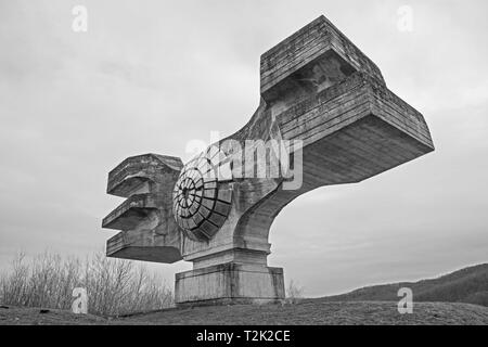 Podgaric, Kroatien - 30. Dezember 2018. Das Denkmal der Revolution des Volkes von Moslavina in Bjelovar-Bilogora County, zentrale Kroatien Stockfoto