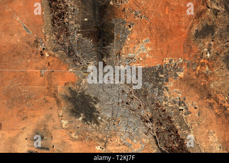 El Paso in den USA und Ciudad Juarez in Mexiko vom Weltraum aus gesehen vom Weltraum aus gesehen - enthält geänderte Copernicus Sentinel Data (2019) Stockfoto