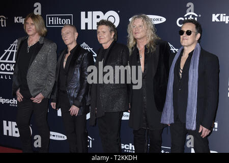 März 27, 2019 - Brooklyn, New York, USA - 29. März 2019 - Brooklyn, New York - Joe Elliott, Pete Willis, Steve Clark, Rick Savage und Vivian Campbell (Def Leppard) in die Rock and Roll Hall of Fame Induction Ceremony Ankünfte, bei der Barclays Center. Photo Credit: LJ Fotos/AdMedia (Credit Bild: © Ylmj/AdMedia über ZUMA Draht) Stockfoto