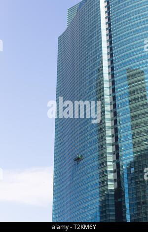 Fenster Scheiben in Shiodome City Center Wolkenkratzer in Tokio, Japan. Stockfoto