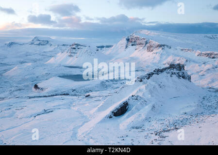 Am frühen Morgen winter Licht auf trotternish Ridge, Isle of Skye Stockfoto