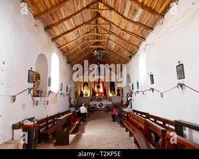 CALAMA, CL-CA. OKT 2018 - die Kirche von San Francisco in Chiu Chiu ist die älteste von Chile, dating aus dem 17. Jahrhundert. Stockfoto