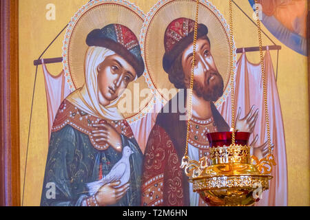 Chapaevsk, Samara region, Russia-February 18, 2019: Kirche der Kasaner Ikone der Mutter Gottes in Chapaevsk. Das Symbol der Heiligen Petrus und Fevronia. Stockfoto