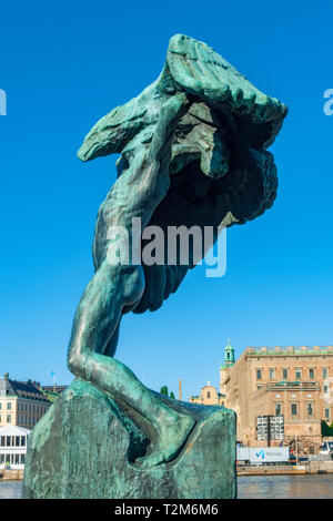 Bronzestatue von Carl Milles (1855 - 1955), Zeus in Gestalt eines Adlers Entführen von Ganymed, Stockholm, Schweden Stockfoto