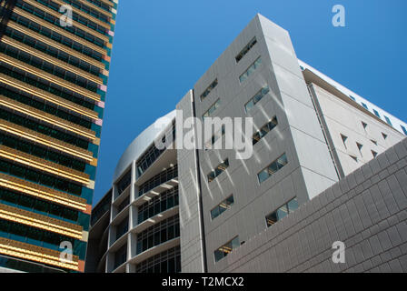 Brisbane CBD Hochhäuser gegen einen klaren blauen Himmel Stockfoto