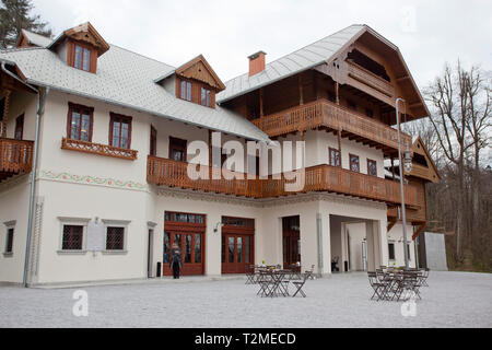 Restaurant im Park, Švicarija - raj V turnom TIVOLIJU, Pod 4, Ljubljana, Slowenien Stockfoto