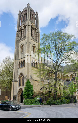Die Victorian Gothic Revival Allerheiligen Kirche in Talbot Road, Notting Hill. Stockfoto