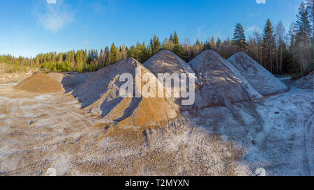 Sand und Kiesgrube im Winter Stockfoto