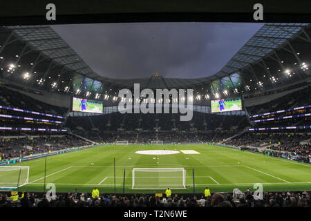 London, Großbritannien. 3 Apr, 2019. Tottenham Hotspur Stadion, London, UK. 3. Apr 2019. Allgemeine Ansicht während der Premier League Match zwischen den Tottenham Hotspur und Crystal Palace an der Tottenham Hotspur Stadion am 3. April 2019 in London, England. (Foto von Paul Raffety/phcimages.com) Credit: PHC Images/Alamy leben Nachrichten Stockfoto